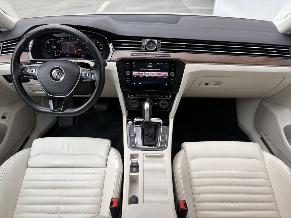 Volkswagen Passat”R-Line”-2.0 150 Cp/DSG/Blind Spot/Camera/Masaj/Trapa