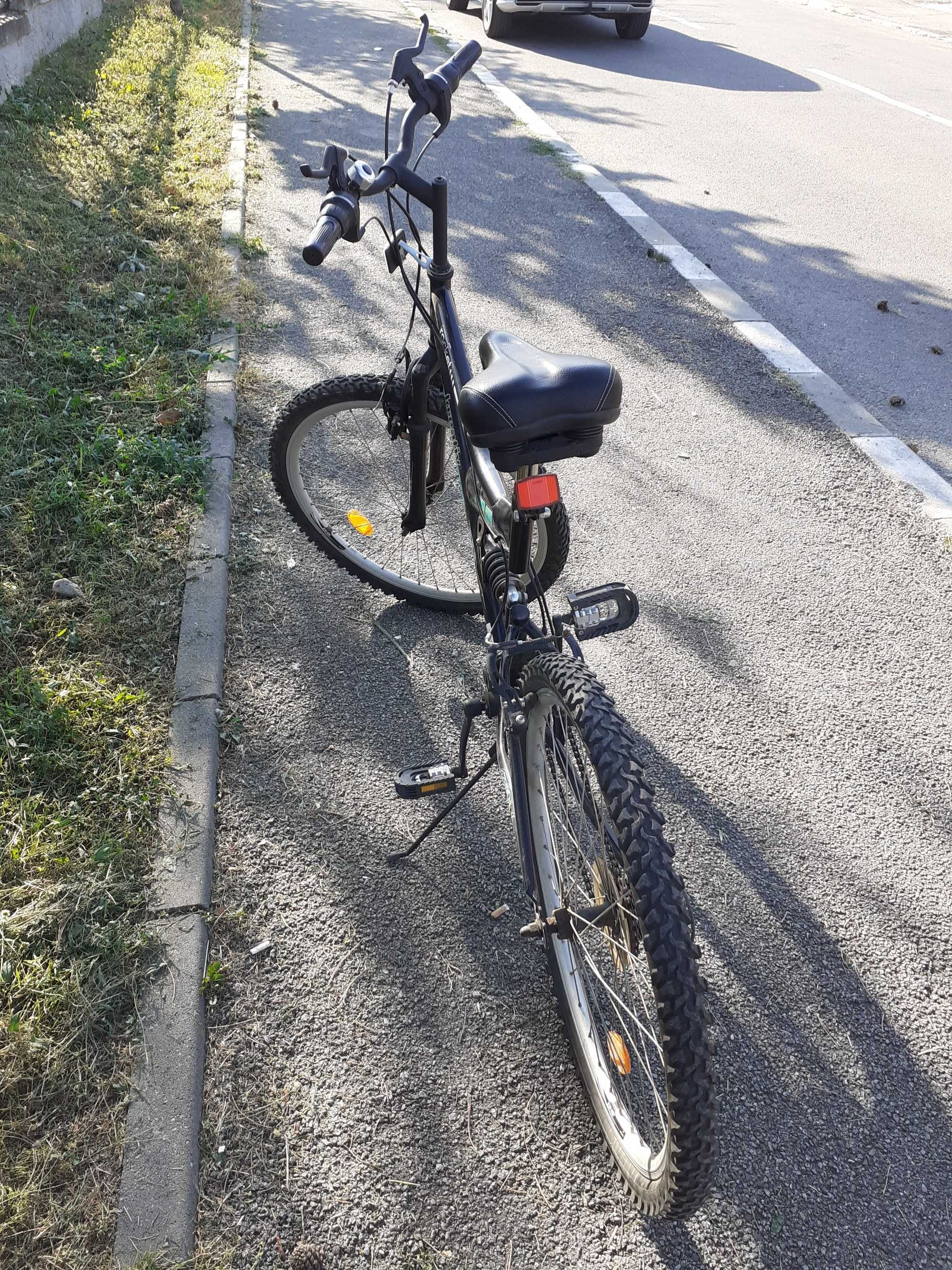 Vand bicicleta, casca si pompa