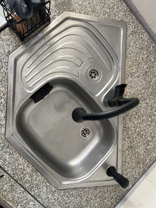 Раковина в хорошем состояние