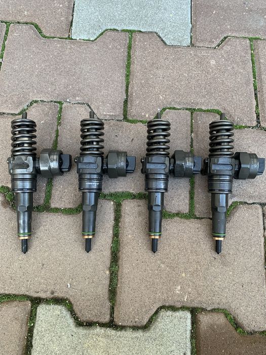 Помпа дюза 1.9 TDI 131 к.с. VW Audi seat