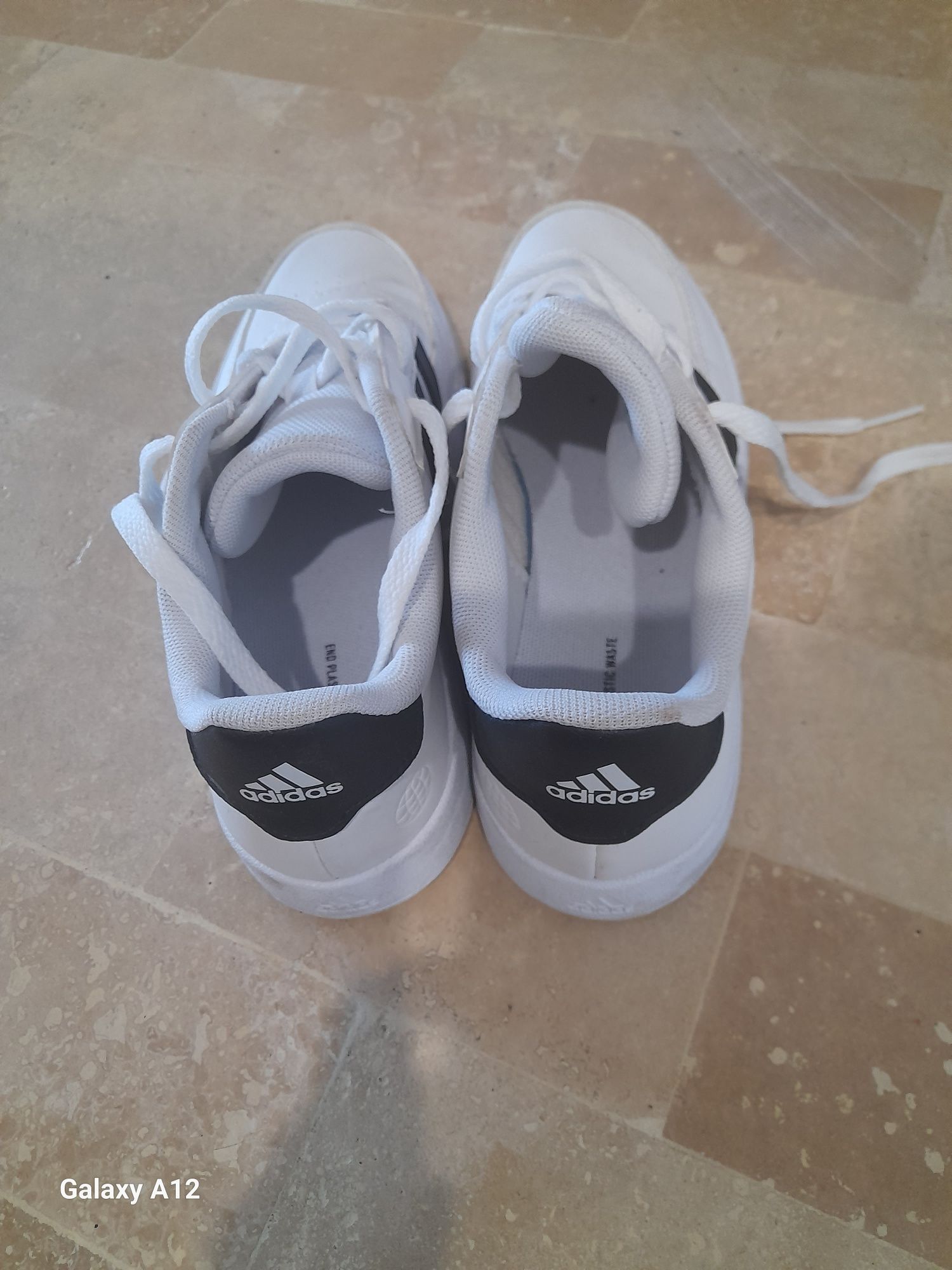 Papuci Adidas nr. 36