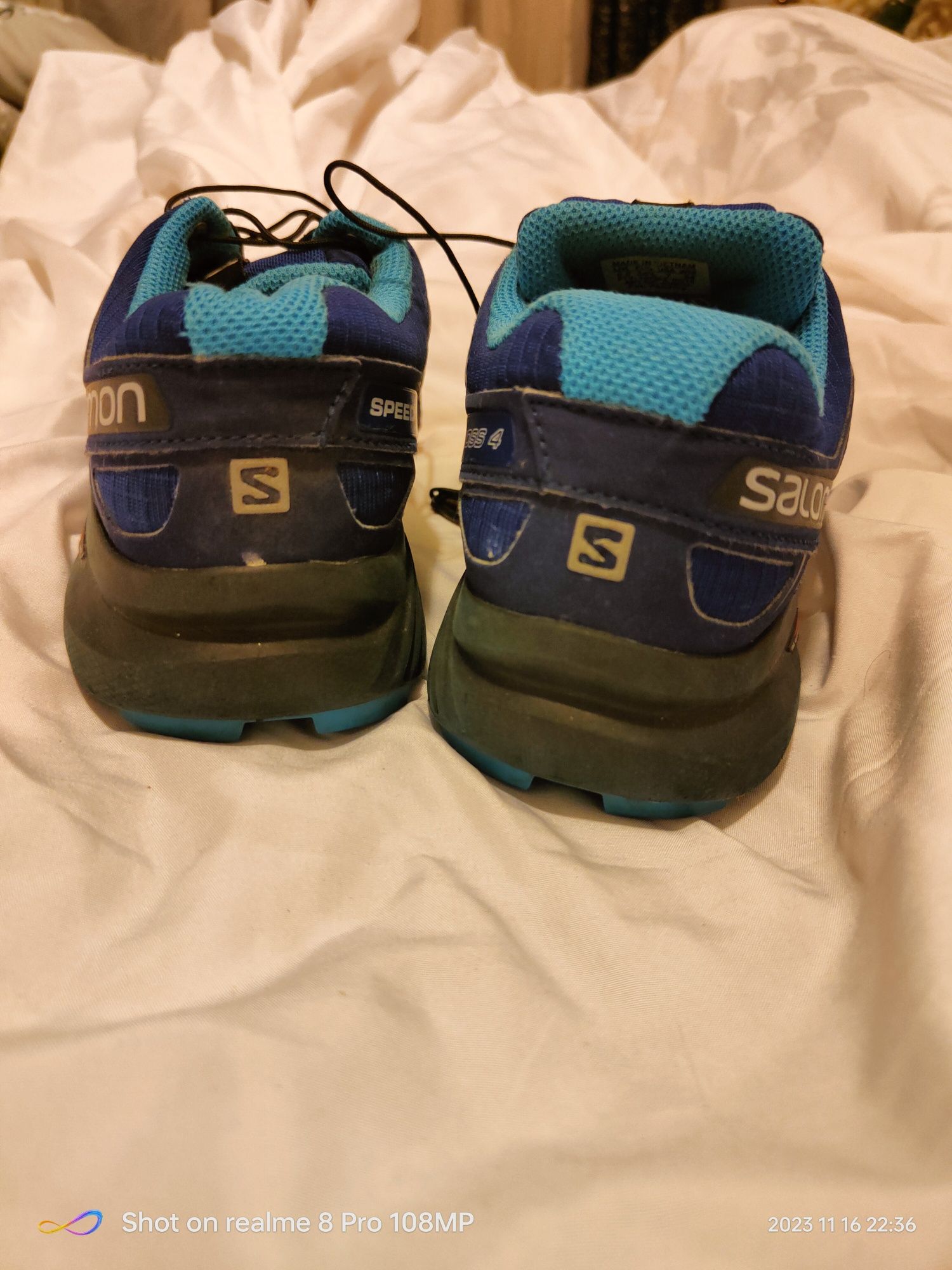 Adidași Salomon speedcross4