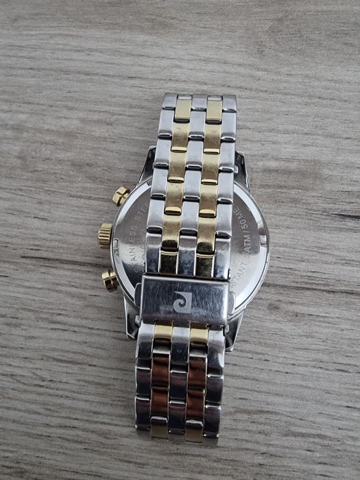 Ceas elegant pentru bărbați, marca Pierre Cardin, aflat în stare impec