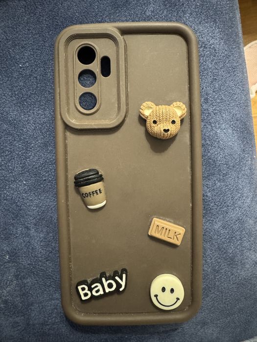 Продам чехлы на Vivo v23e