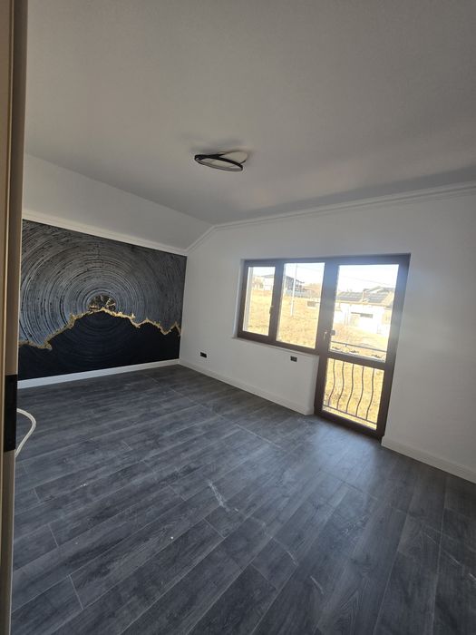 Urgent propietar casa personala Casa rediu cu beci și garaj