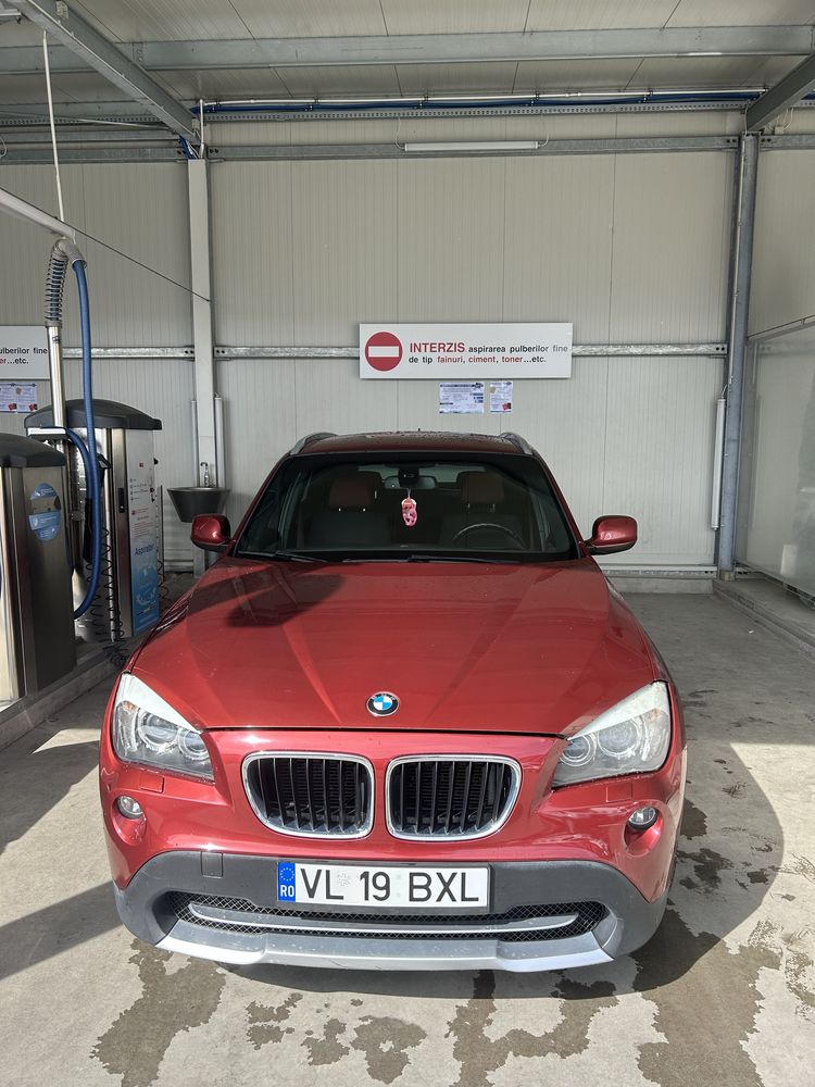 Se vinde BMW X1 2010