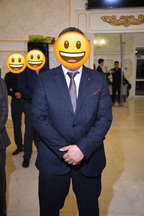 Продам мужской костюм тройка.