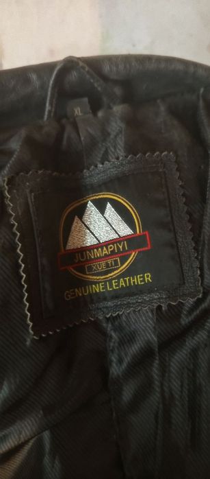 Продам женскую кожаную куртку