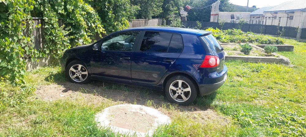 Vand golf 5 benzina 2004