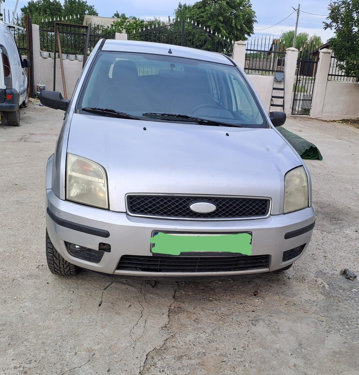 Capota aripa usa far trager radiator Ford Fusion