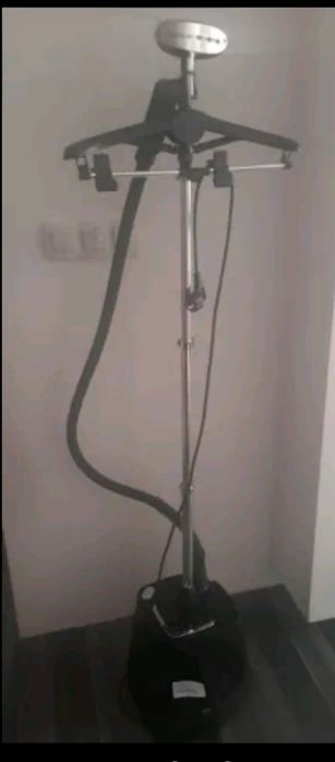 Вертикална парна ютия SteamOne