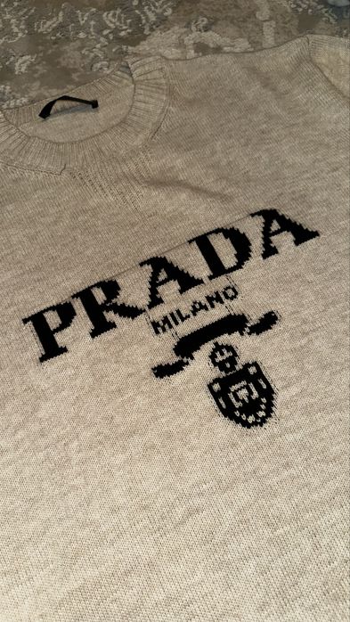 Pulover Prada XXL