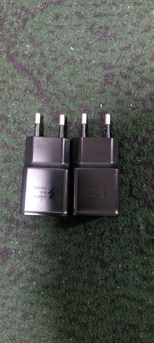 Samsung zaryadchik galofkasi