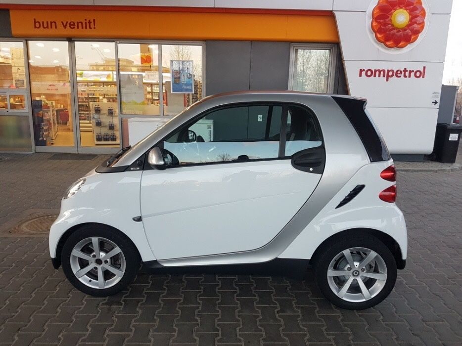 Vand jante aliaj Smart Fortwo cu cauciucuri de iarna