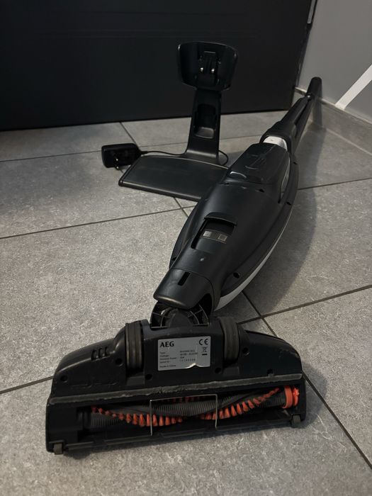 Aspirator vertical 2in1 AEG QX7 Allergy