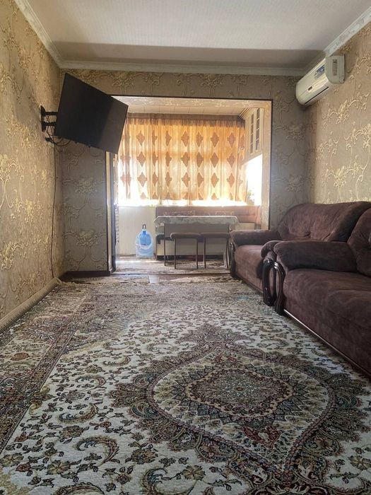 Kavartira sotiladi vagzal partyezd park orqa tomoni kafe feniks yonida