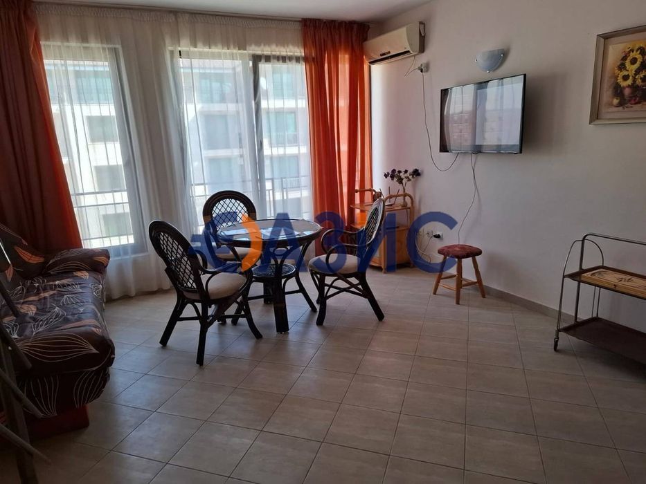 Продава се Двустаен апартамент в к.к. Слънчев бряг - 75 кв.м за 1027 €/кв.м - Снимка #4