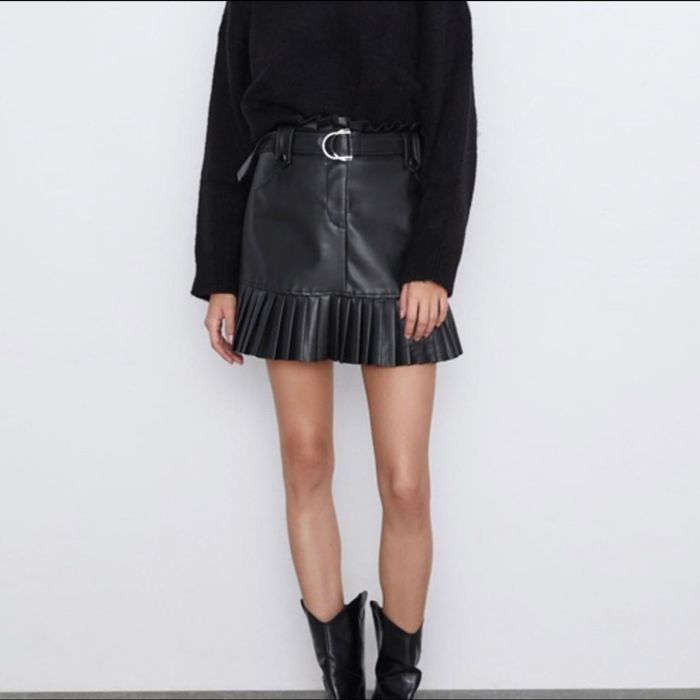 Дамска пола Zara