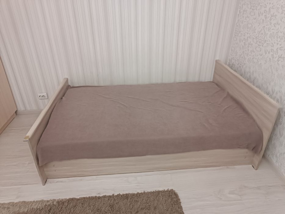 Кровать двуспальная