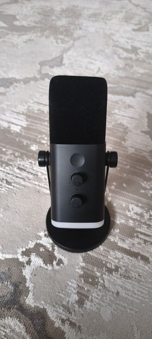 Микрофон Fifine AM8 в хорошем состоянии