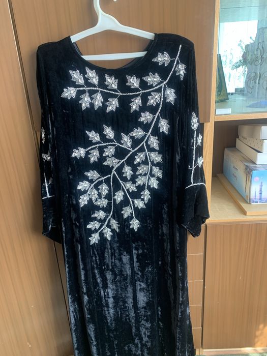 Бархат кўйлак сотилади Дубай