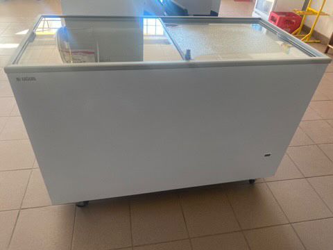 Lada frigorifica comerciala