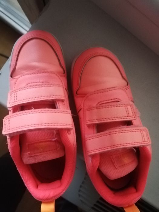 Маратонки Адидас за момиче