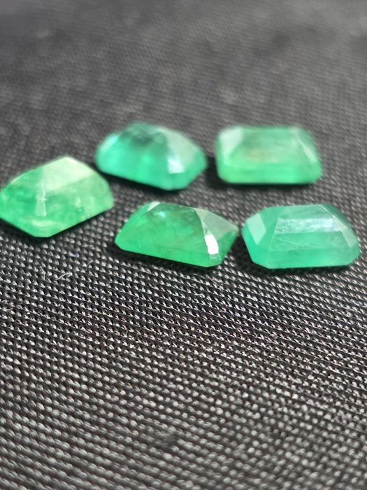 Изумруд 4.91 карат