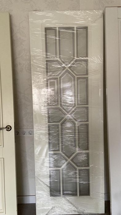 Двери белые 70/200 новые