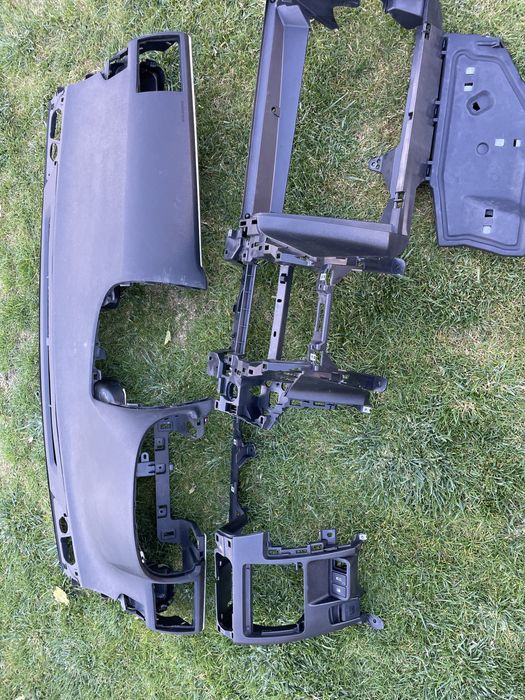 Табло за Тойота Авенсис т27