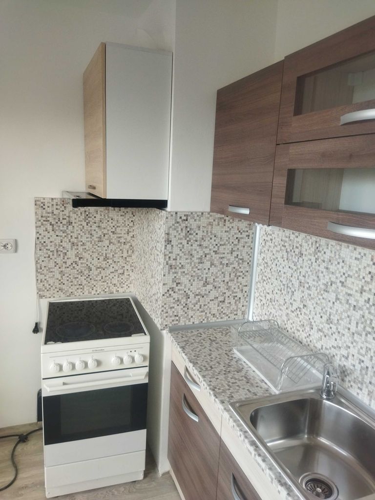 Дава се под наем Двустаен апартамент в Бургас, Зорница - 50 кв.м за 255 € - Снимка #4