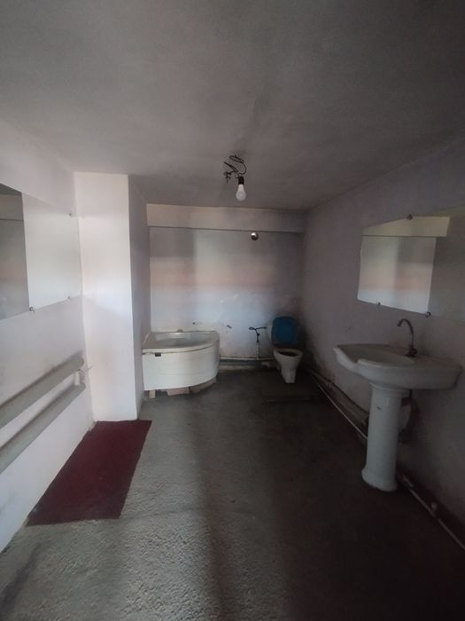 3,5 сотх 4 хонали ховли сотилади. Бектемир тумани Мажнунтол махаллада