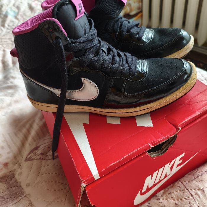 Дамски кецове Nike