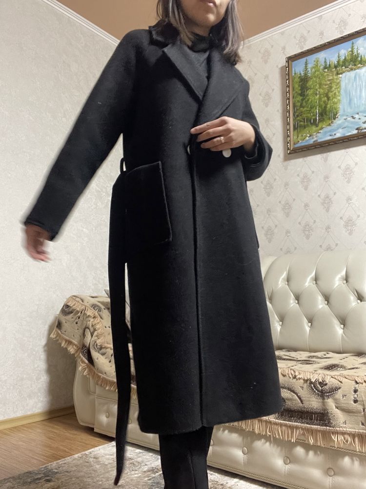 Продам черное пальто