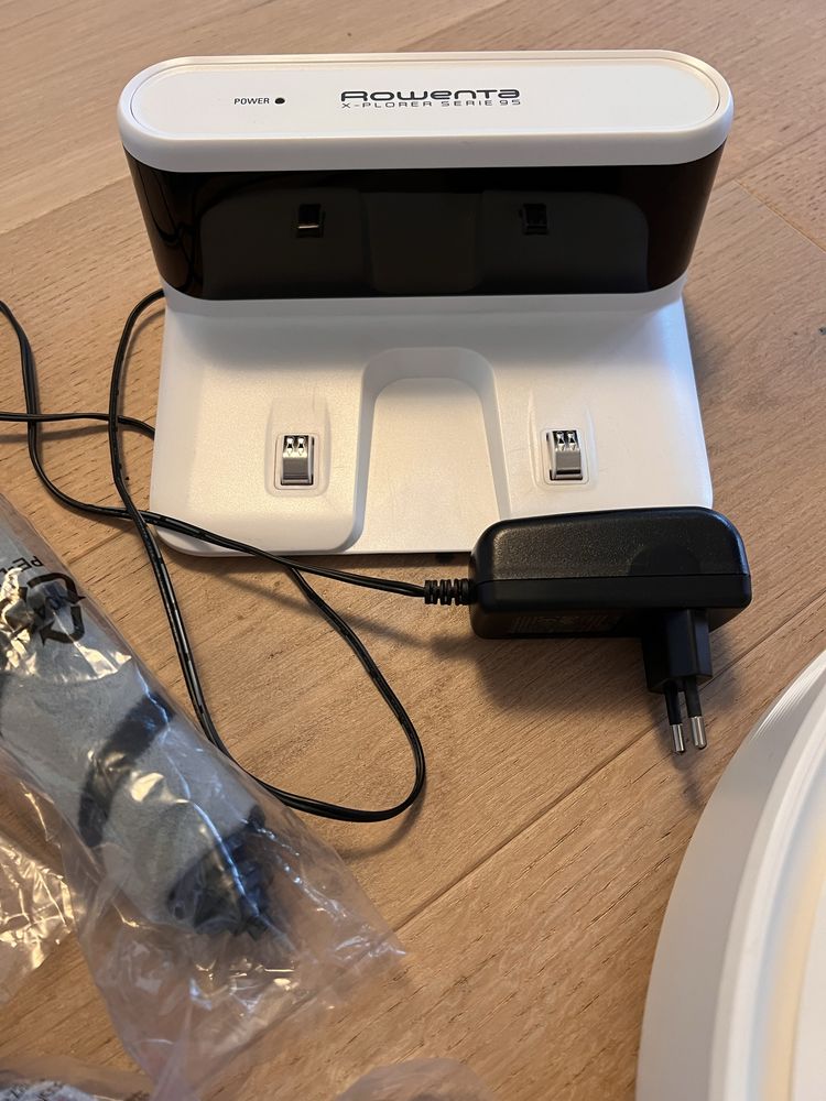 Robot aspirator Rowenta X-Plorer Serie 95