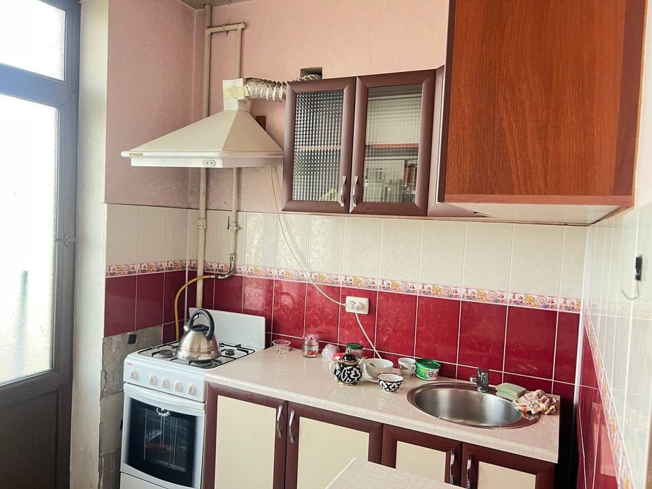 Медгарадок бозорча йонида медик колеж йонида