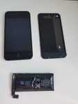 Vand doua iphone 4 functional,