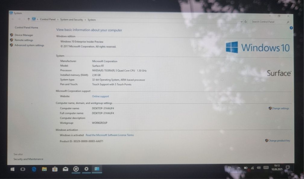 Планшет surface rt  windows 10t в отличном состоянии