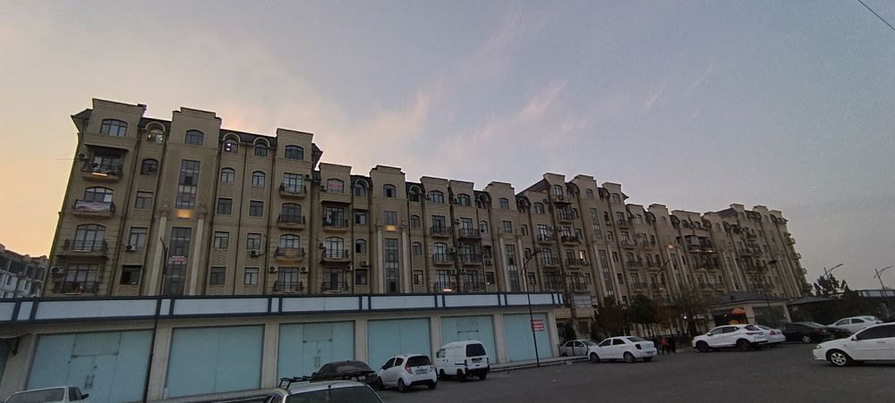 Kvartira sotiladi 72 kv