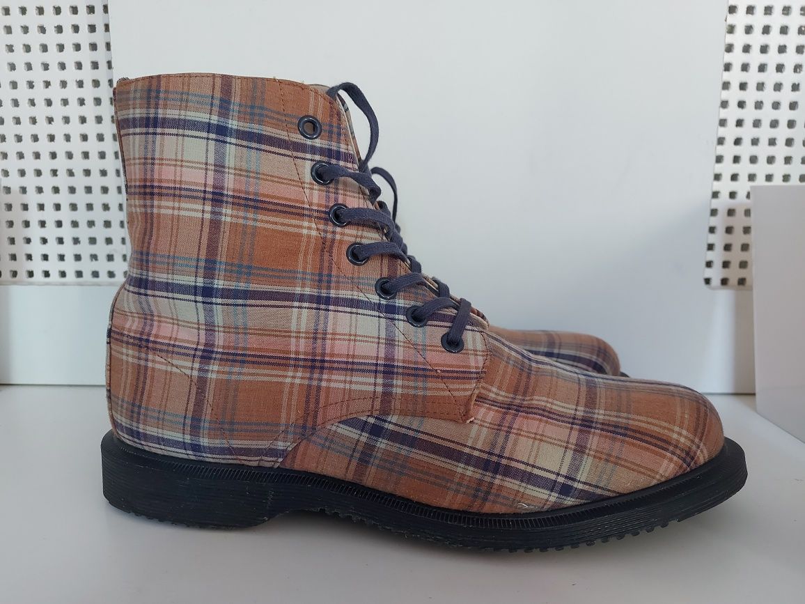 Vând ghete Dr Martens nr 41