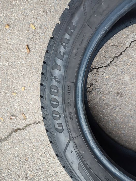 235/55/19" 4бр Good year ultra grip performance +suv dot3922,7mm