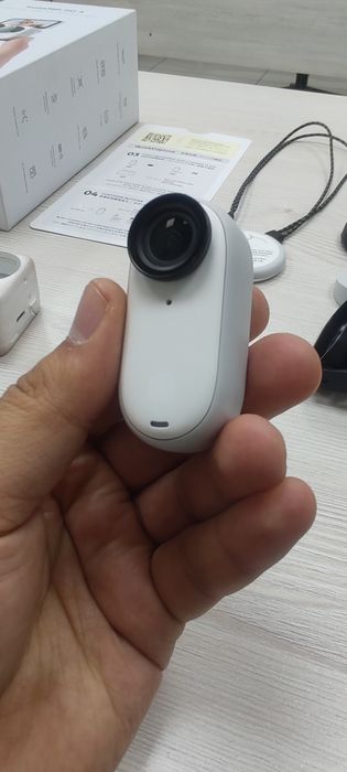 Insta360 Go 3  128 GB lik yangi 5-6 marta ishlatilgan