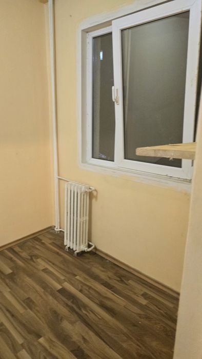 Vand apartament 2 camere,Vlaicu,et.1