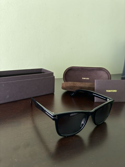 Ochelari de soare noi Tom Ford