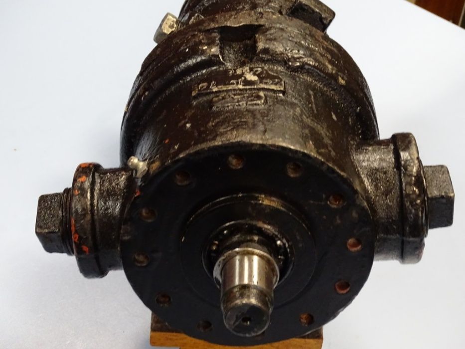 Хидропомпа ЛЗА сдвоена пластинчата