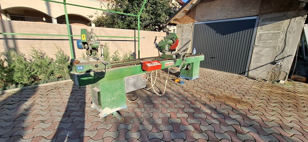 Masina de tăiat la 2 capete