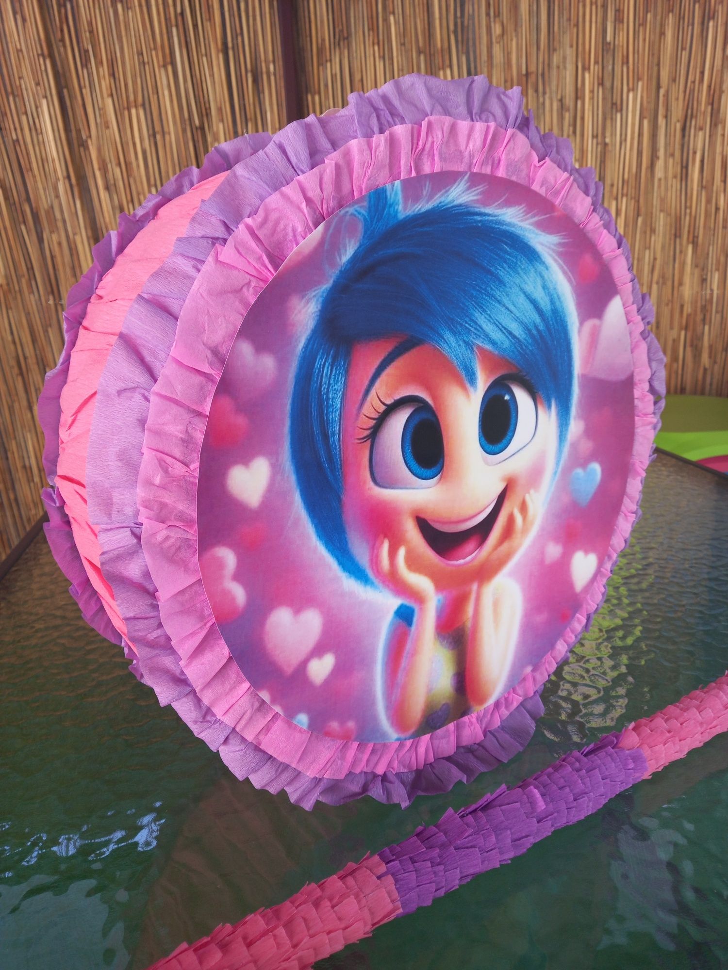 Piniata Inside Out