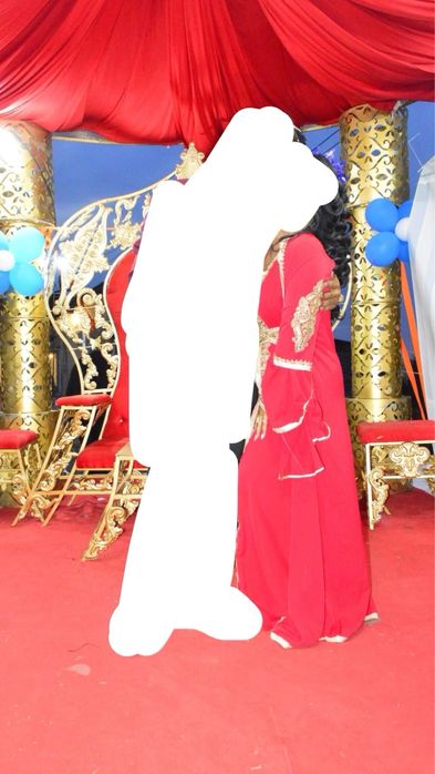 Дрехи за къна почти нови