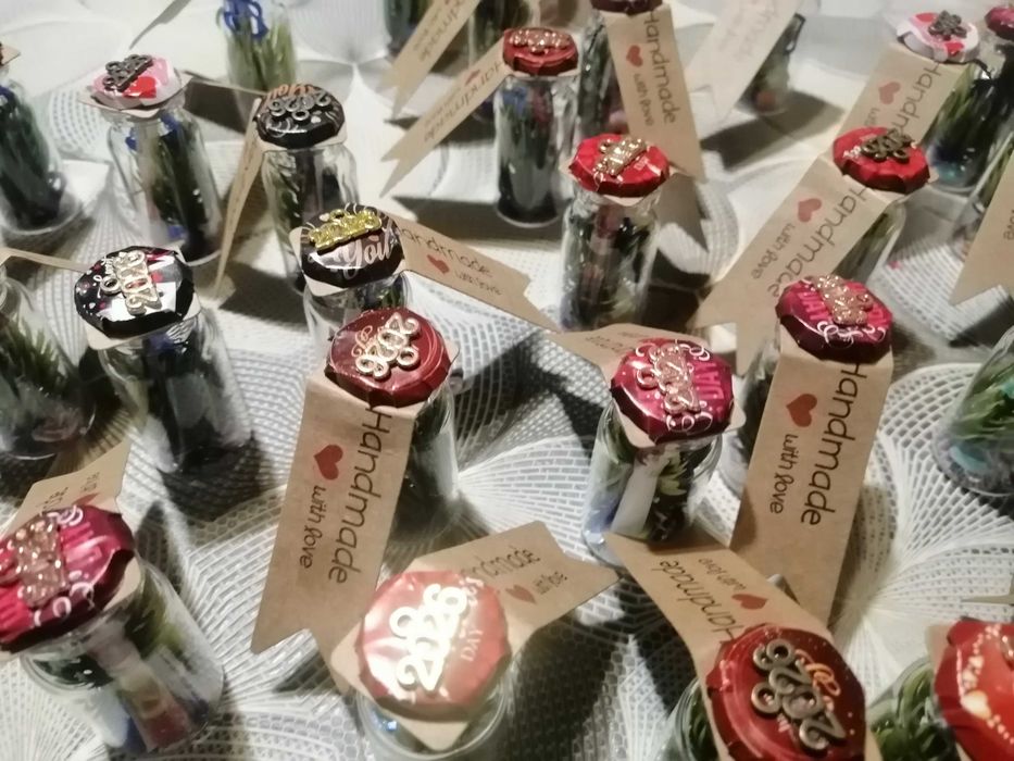 Коледни пожелания в бутилка