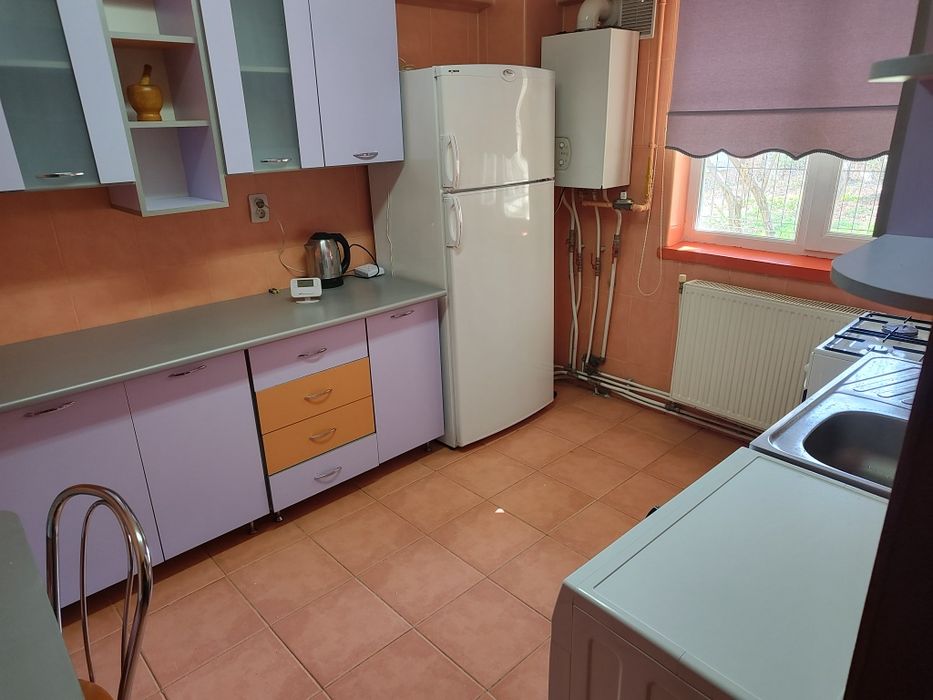 Apartament cu 2 camere decomandat la parter in zona Energiei